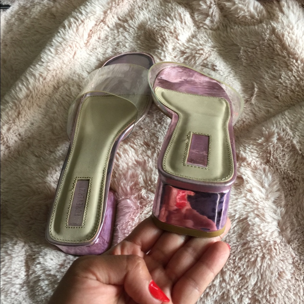 Clear shoes - Picture 2 of 3
